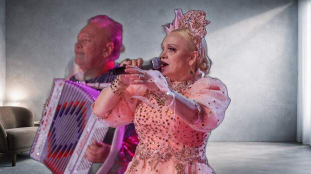 «Это конвейер по зарабатыванию денег»: 67-летняя пенсионерка отдала 9 тысяч рублей, но Кадышева спела две песни и ушла со сцены