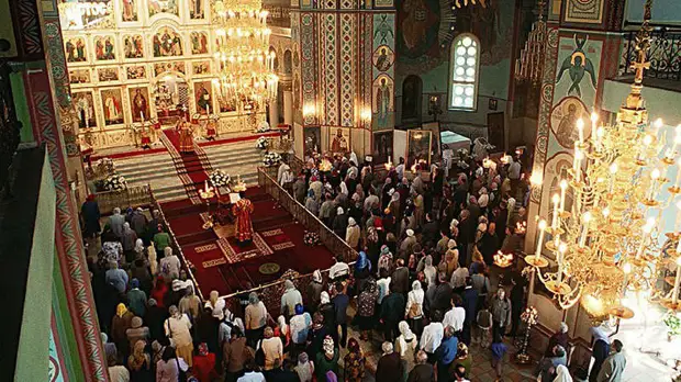 «Азовцы»* пытались сорвать богослужение в одной из церквей Мариуполя