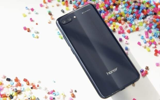 Состоялся мировой запуск флагманского смартфона Huawei Honor 10 с 24-мегапиксельной умной камерой