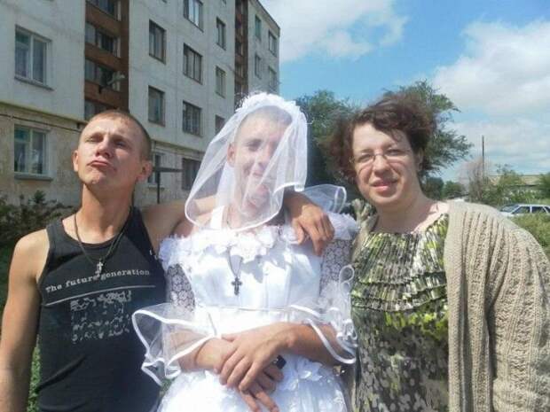 А эта свадьба свадьба свадьба пела и плясала. И крылья эту свадьбу вдаль несли!!!!