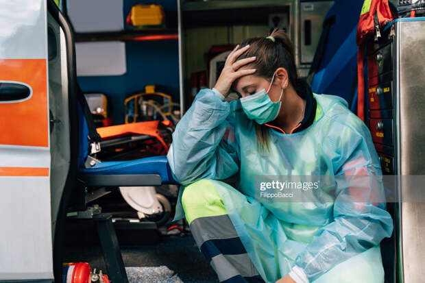 Paramedic woman Paramedic woman