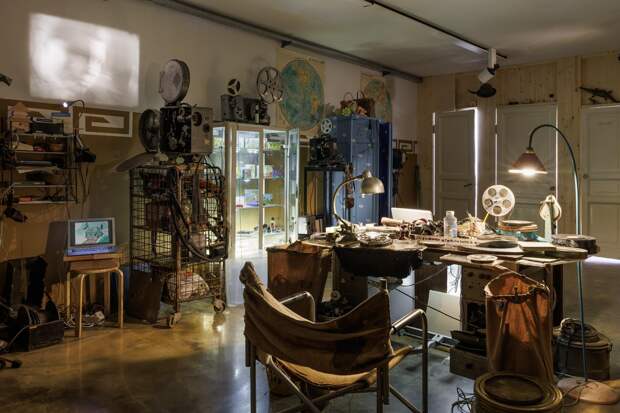 Выставка Бориса Казакова «ВрачиИзбушки» в Marina Gisich Gallery