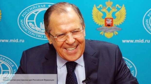 Лавров насмешил всех на встрече с турецким коллегой Лавров насмешил всех на встрече с турецким коллегой