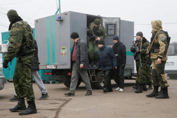 Между Донбассом и Украиной начался обмен пленными