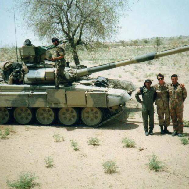 Исполнилось 25 лет контракту на поставку танков Уралвагонзавода Т-90С в Индию