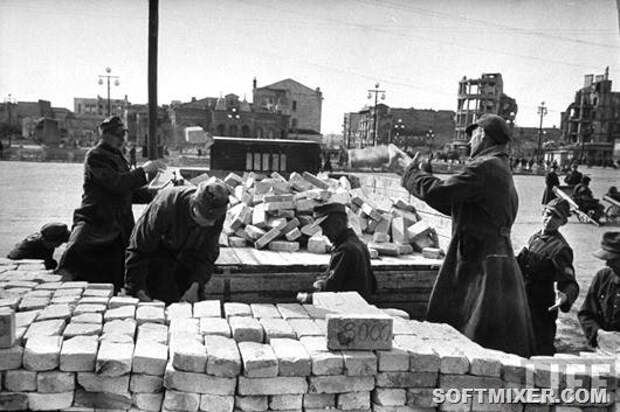 Жизнь пленных немцев в СССР (8 фото)