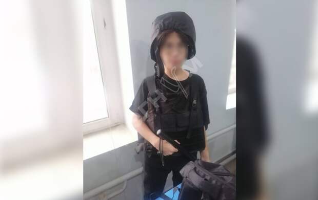 Напавший на школу в Челябинске сидел за одной партой с раненной им девочкой