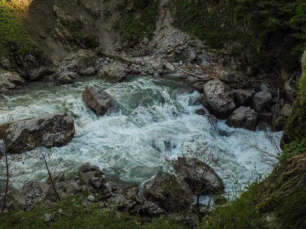 Заброшенная дорога в Сочи
