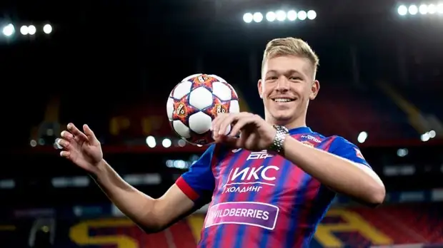 Агент Фукса заявил, что его клиент не собирается покидать ЦСКА