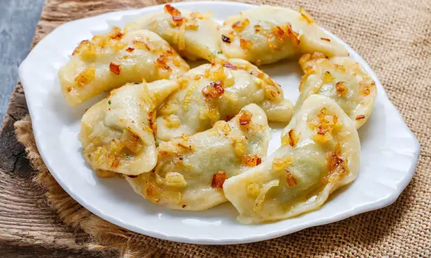Пельмени: уральские, украинские, манты, хинкали, позы и ещё 10 классных рецептов