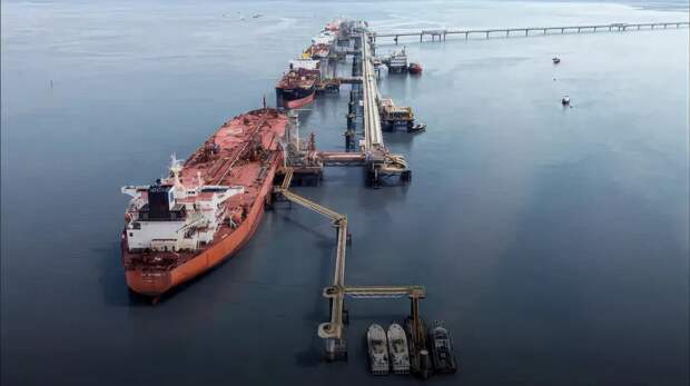 Bloomberg: крупнейший частный НПЗ в Индии возобновил закупки российской нефти