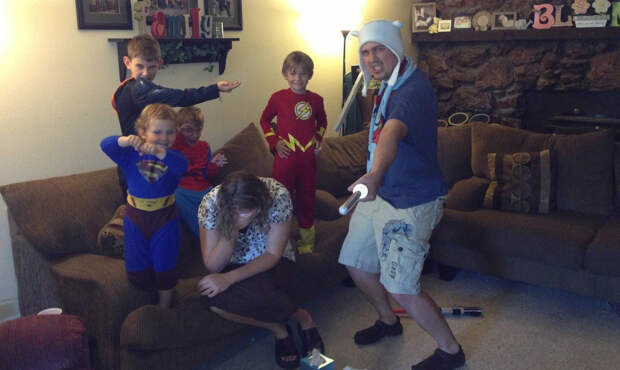 Большая семья  - это способ собрать всех супергероев в одной квартире  дети, прикол, юмор