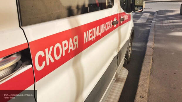 В Череповце пенсионерка переходила дорогу на "красный" и угодила под колеса такси