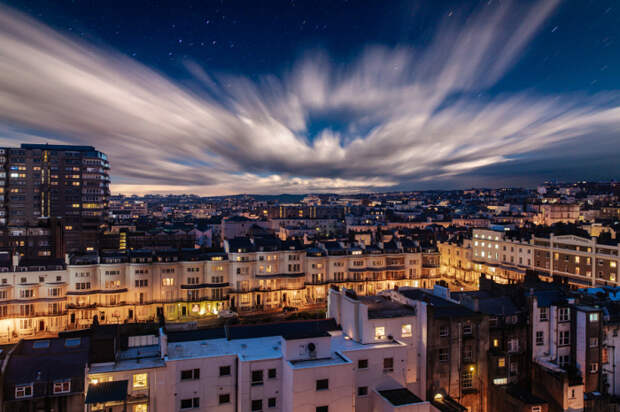 Ночьная тишина над городом. Автор фотографии: Макс Мазуренко (Max Mazurenko).