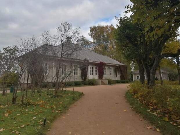 Дом Пушкиных в Михайловском
