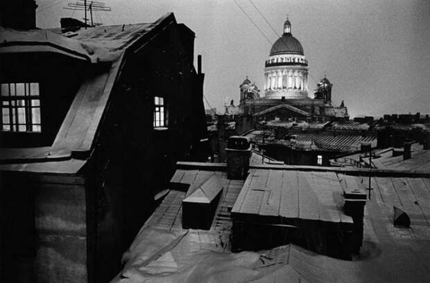 Собор преподобного Исаакия Далматского. Россия, Санкт-Петербург, 1992 год. Автор фотографии: Boris Smelov.