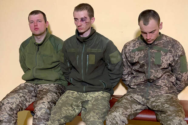 Многие бойцы ВСУ стараются искать возможности сдаться в плен в случаях, когда нет опасности нарваться на расправу националистов.