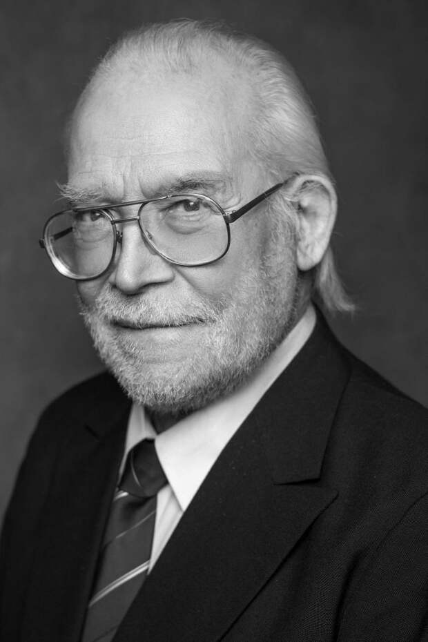 Ушёл из жизни заслуженный артист России Виктор Рухманов