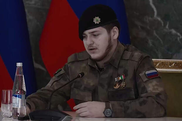 Адам Кадыров опубликовал видео с собой в шляпе с цитатой из "Игры престолов"