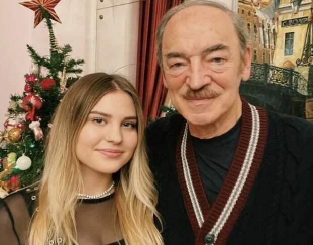 Михаил Боярский с внучкой Катей. 