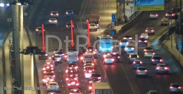 На Ленинградском шоссе затруднено движение из-за аварии