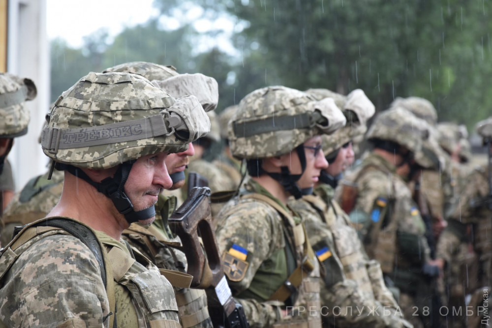 На маневрах НАТО почетная роль русских поручена военным с Украины