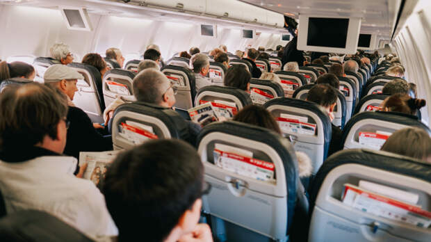 Есть противопоказания: стюардесса рассказала, кому нельзя летать на самолете