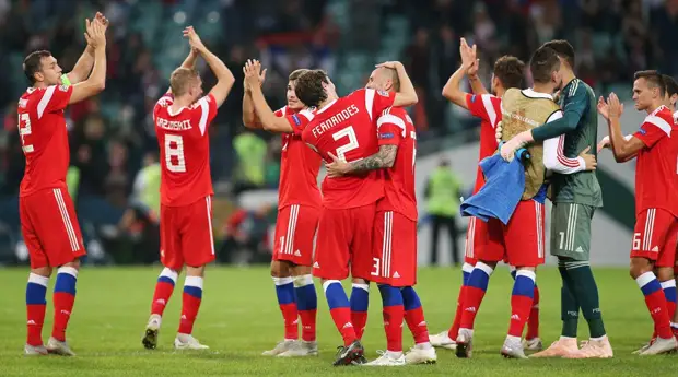 Успешная перестройка защиты и ставка на натурализованных игроков: главные выводы о матчах сборной России в Лиге наций