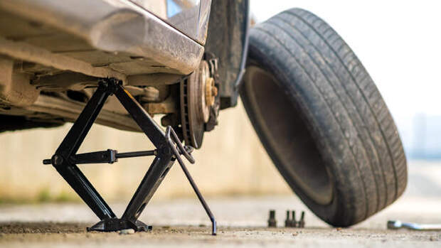 Когда менять резину? Минтранс Подмосковья дал четкий ответ для водителей