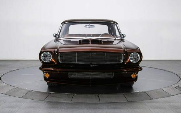Модифицированный кабриолет Ford Mustang 1966 года просто феноменален