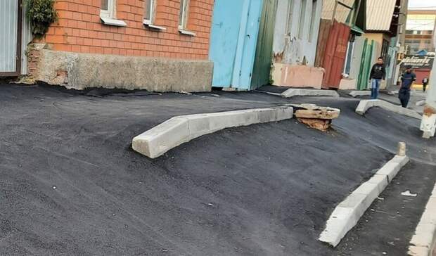 Суд в Оренбурге приступил к рассмотрени дела о кривом тротуаре на улице Туркестанской