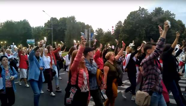 Женский протест в Белоруссии - какое удачное решение проблемы рождаемости в стране. Хорошая инициатива