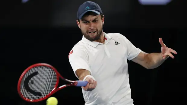 Карацев победил Герасимова и пробился в четвертьфинал теннисного Кубка Кремля