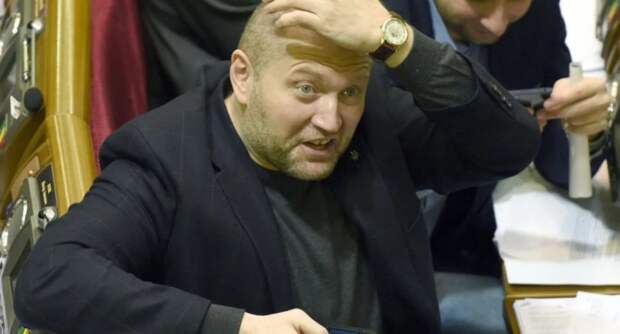 Один из идеологов “Правого сектора”* испугался повестки и отказался воевать 