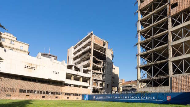 Вучич рассказал об инвестициях США в отель Трампа на месте генштаба Югославии