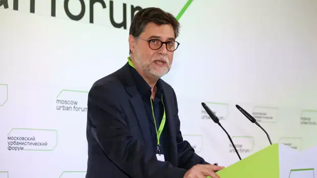 Следователи предъявили ректору Шанинки Зуеву обвинение по делу о мошенничестве