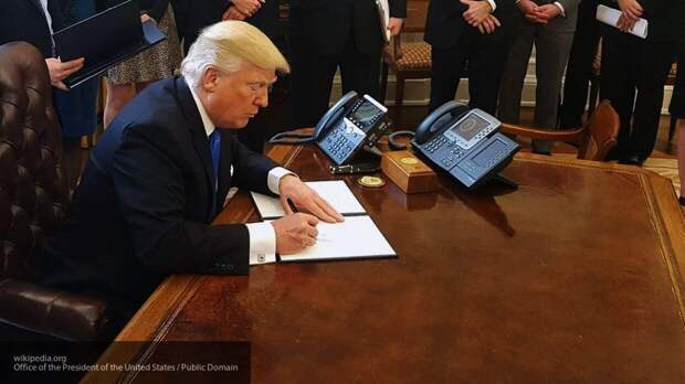 Трамп подписал указ о поддержке мясных заводов в США