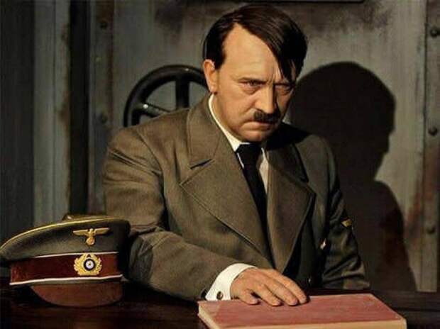 Перед смертью Гитлер написал свое политическое завещание 