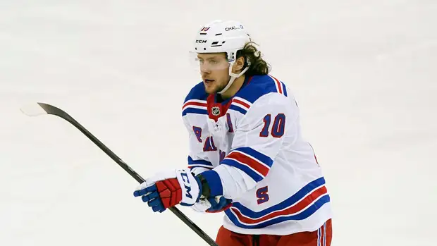 Панарин получил травму в матче с "Каролиной" и досрочно завершил игру