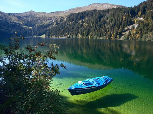 4. Зеленое озеро. 9 уникальных озер