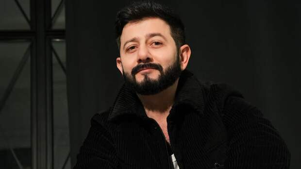 Михаил Галустян впервые вышел в свет с новой возлюбленной: эксклюзив Super