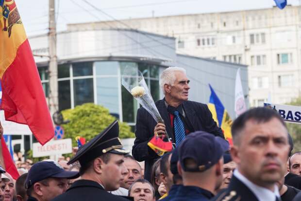 Зачем парламент Молдавии признал страну «захваченным государством»