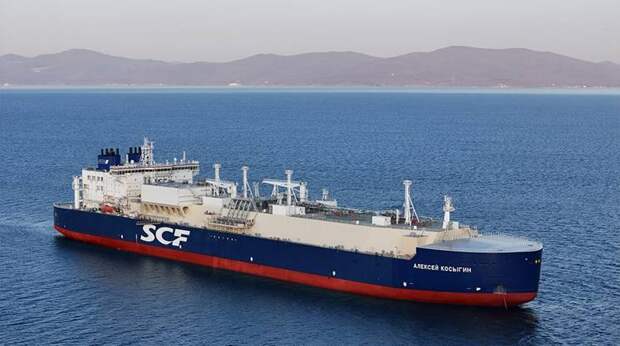 Первый отечественный ледокольный газовоз «Алексей Косыгин» проломил льды санкций