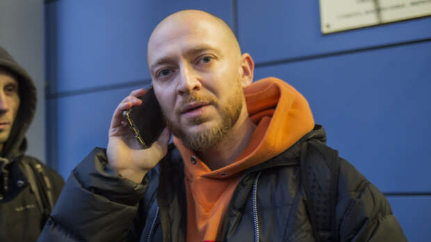 Рэпера Oxxxymiron* заочно приговорили к 320 часам обязательных работ