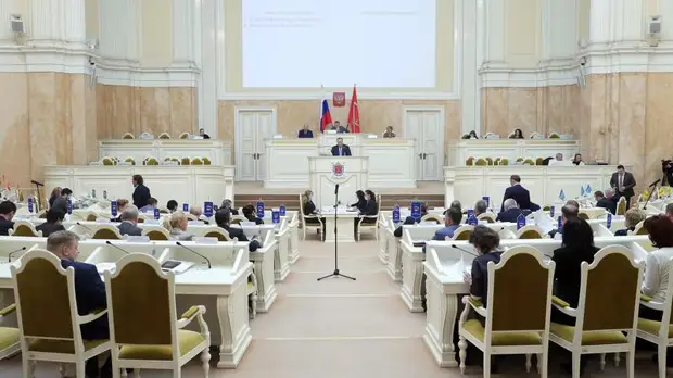 Яхты, «Харлеи» и жилплощадь в недружественных странах: как живут новые депутаты ЗакСа