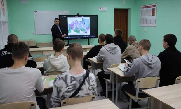 В Красноборском лесотехническом техникуме закупили новую технику