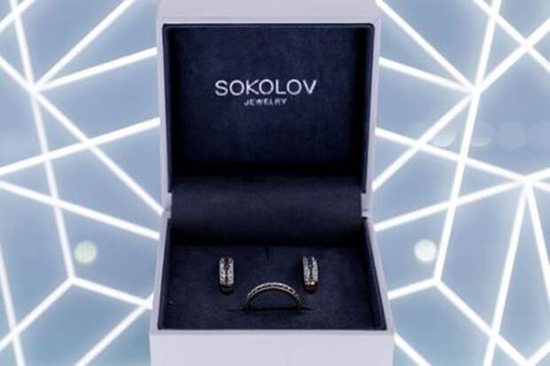 Items by Sokolov Jewelry are seen in Moscow, Russia November 18, 2021. Picture taken November 18, 2021. REUTERS/Evgenia Novozhenina