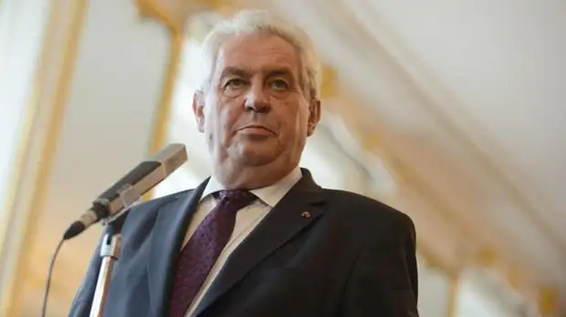 Президент Чехии выступит с чрезвычайным телевизионным обращением 25 апреля