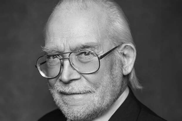 Ушел из жизни старейший артист Театра сатиры Виктор Рухманов