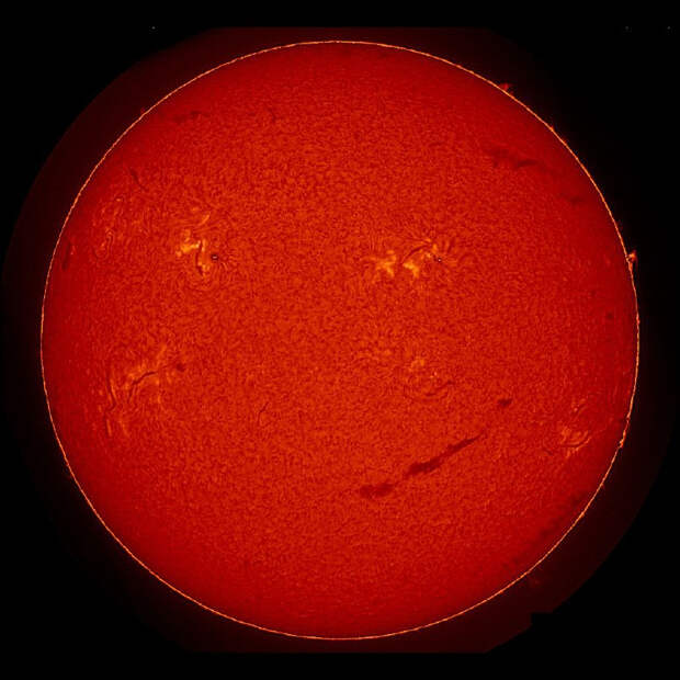 Солнце "улыбнулось" Земле